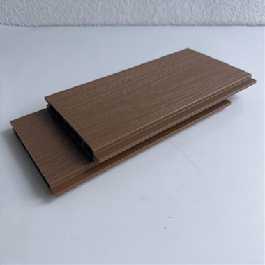 Outdoor Composite Fencing